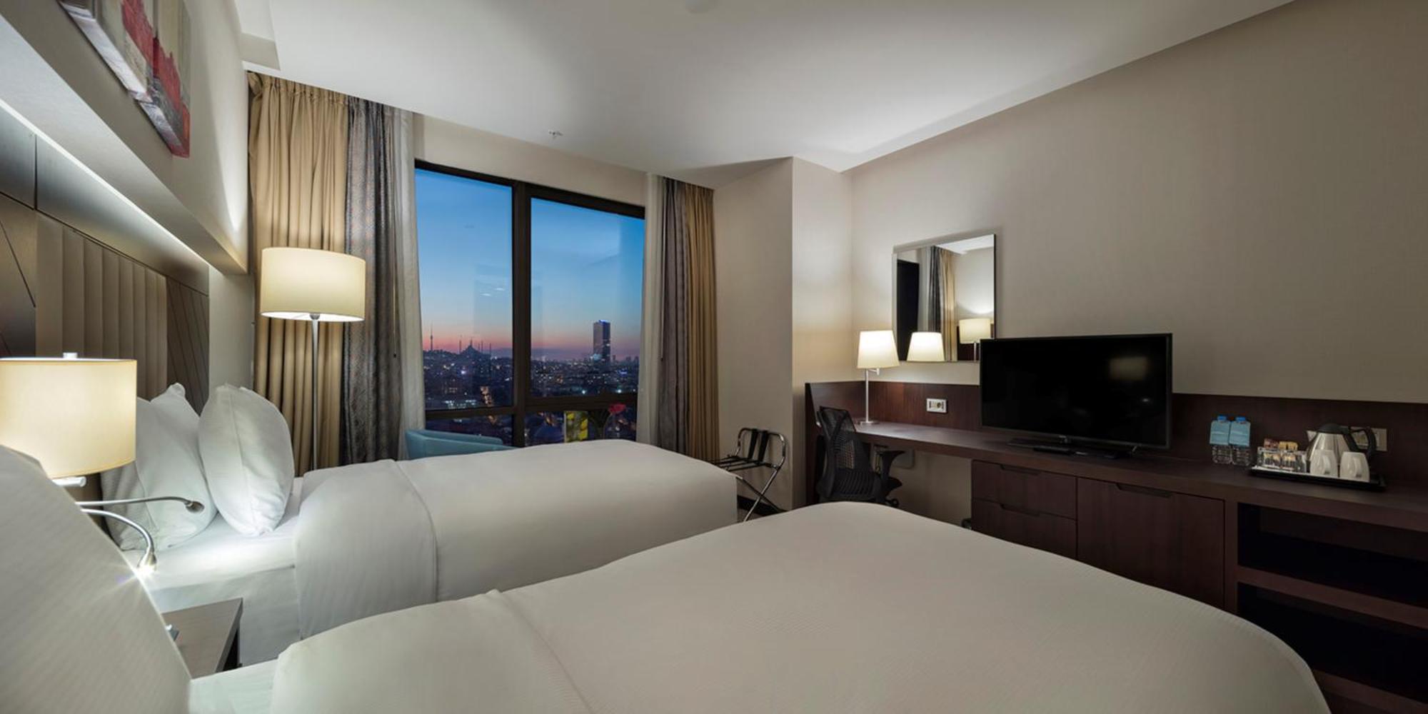 Hotel Doubletree By Hilton Istanbul Umraniye Chambre photo
