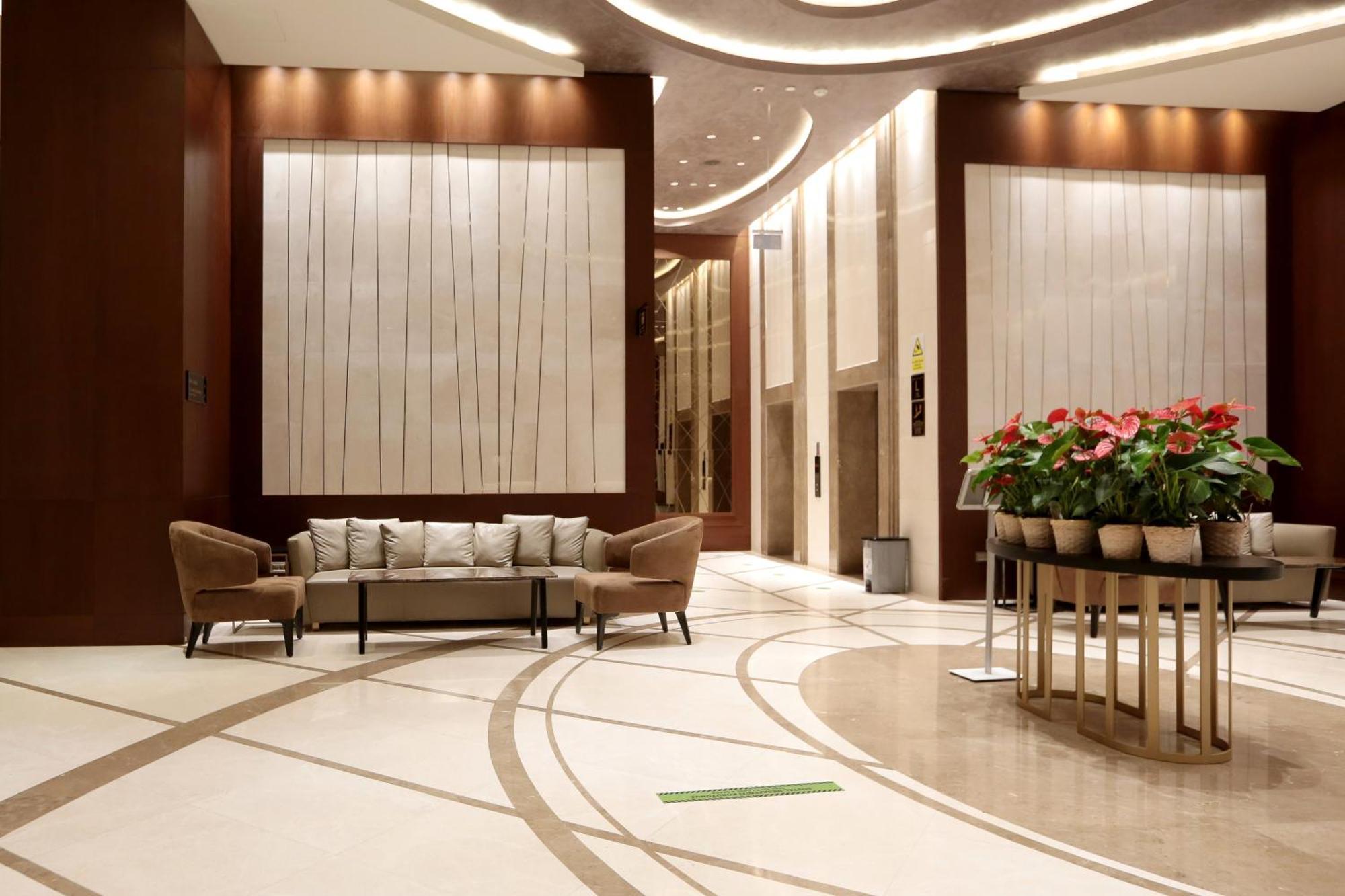 Hotel Doubletree By Hilton Istanbul Umraniye Extérieur photo Lobby