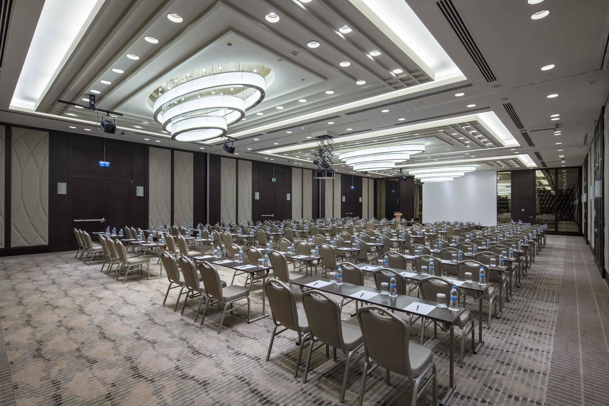 Hotel Doubletree By Hilton Istanbul Umraniye Extérieur photo The Grand Ballroom