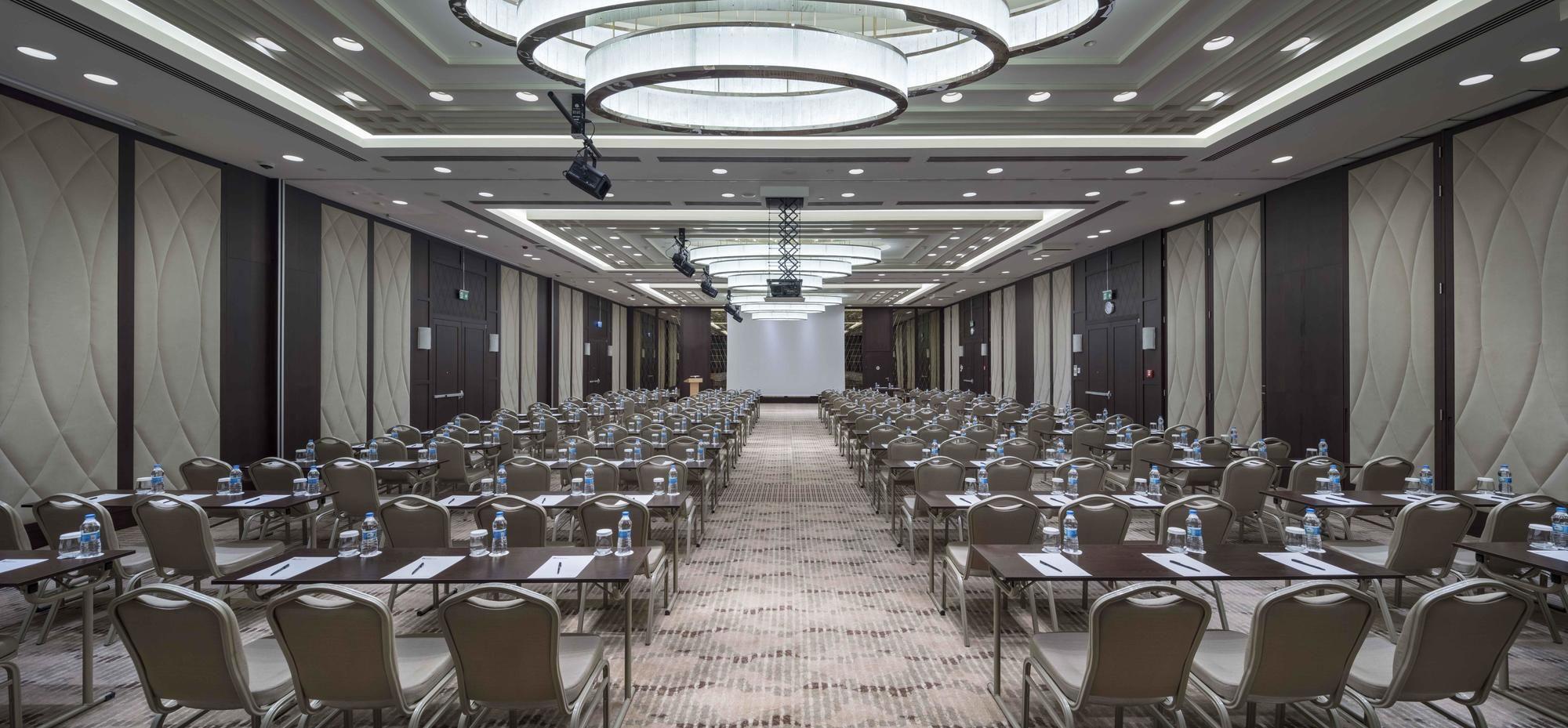 Hotel Doubletree By Hilton Istanbul Umraniye Extérieur photo Meeting room